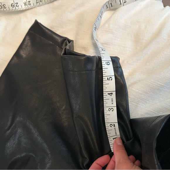 Express Leather Shorts - Picture 4 of 4